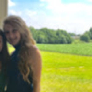 Meet your Posher, Lydia